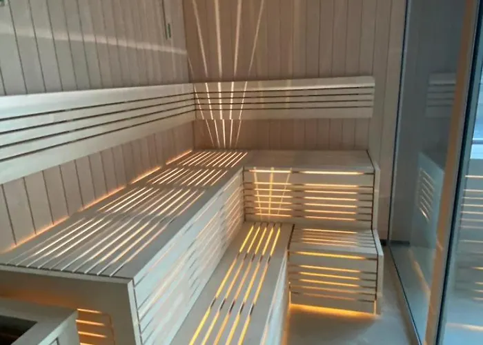 Red Sun Morska アパート レバル