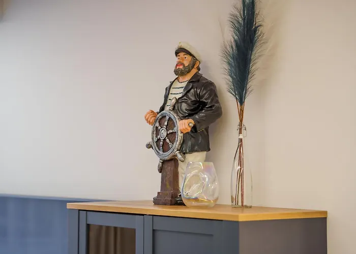 Red Sun Morska アパート レバル