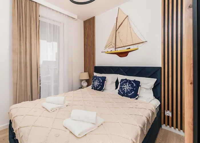 Red Sun Morska アパート レバル